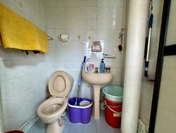 Blk 579 Hougang Avenue 4 (Hougang), HDB Executive #467567691